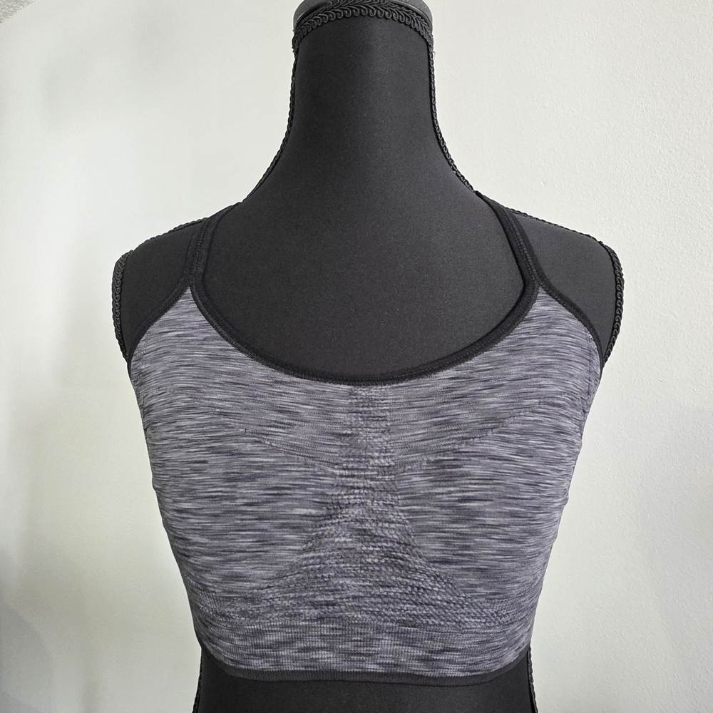 EUC Old Navy Active Women's Gray Sports Bra - Size M